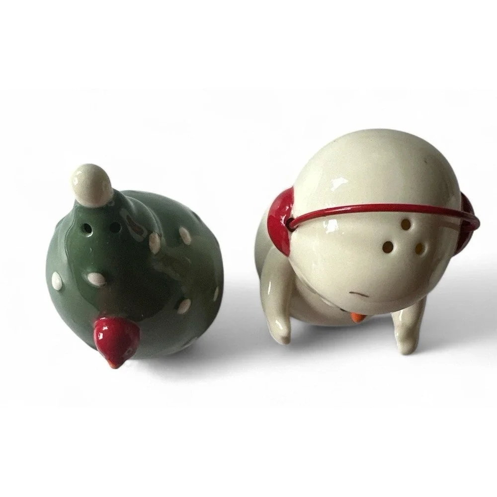 Dept56 Magnetic Christmas Tree with Red Bird and Snowman Salt and Pepper Shakers
